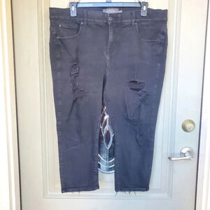 TORRID | PREMIUM Bombshell Skinny Distressed Jeans in Black sz 22